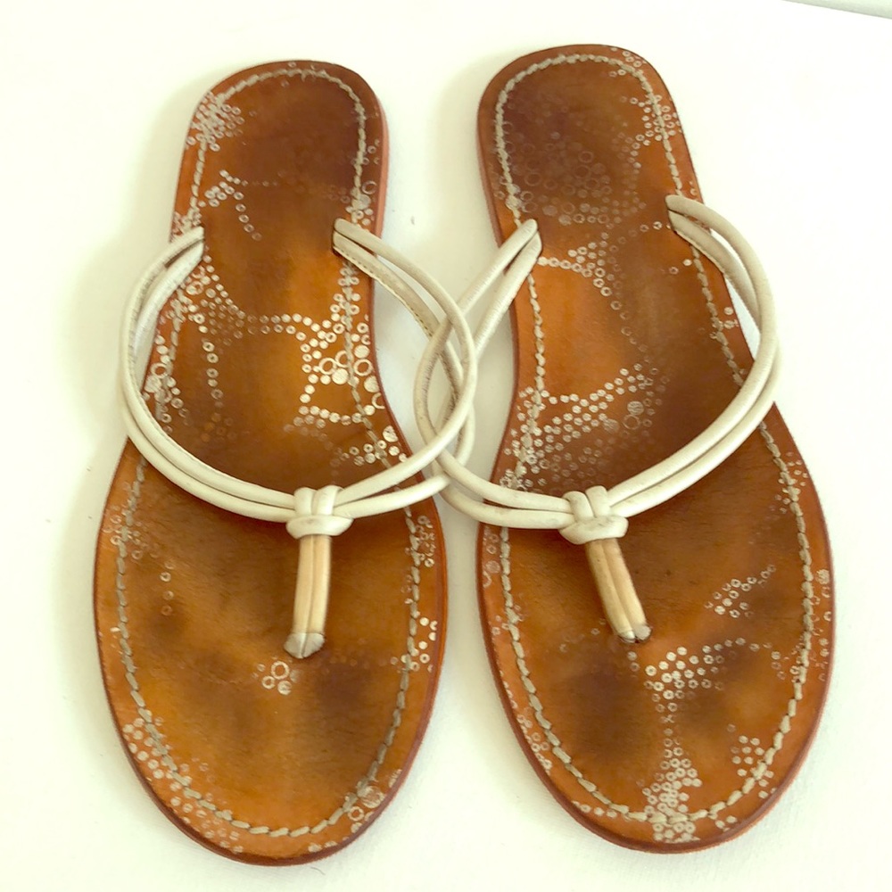Armani exchange white leather slippers size 8 MK
